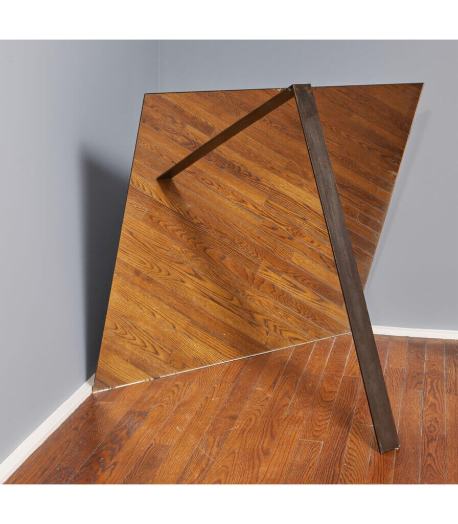 Angle droit (fer plat) et sa bissectrice (miroir) (Right Angle (Flat Iron) and Its Bisector (Mirror))