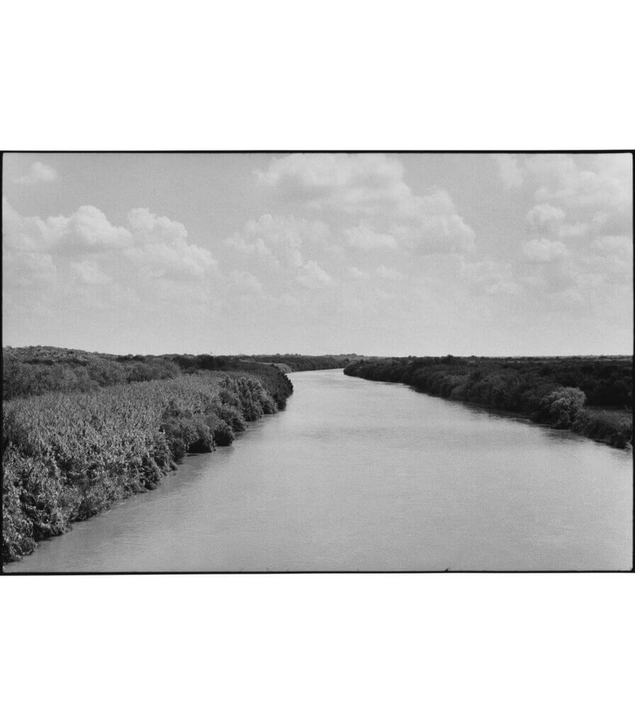 From the Puente Colombia, looking downstream
